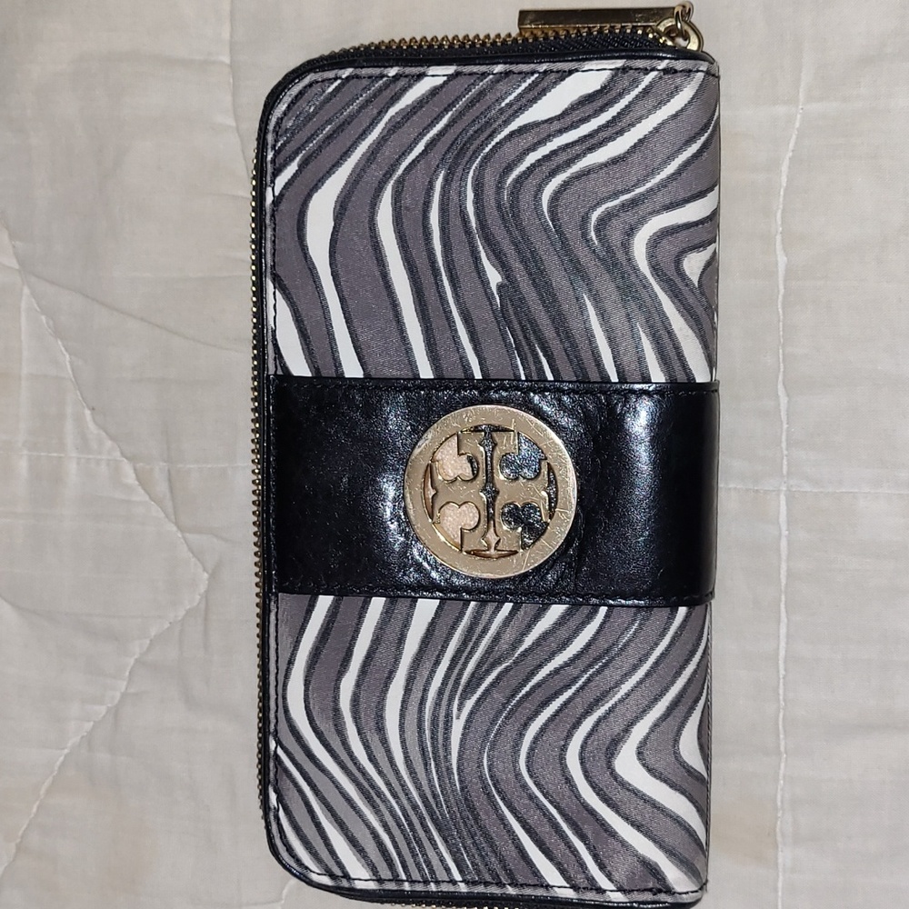 Tory Burch striped long zipper wallet